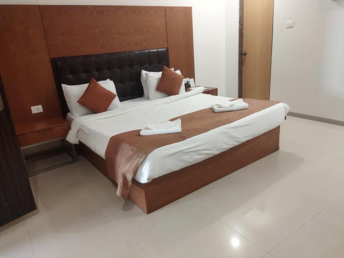 Savana Lake Resort Nashik Eksteriør billede