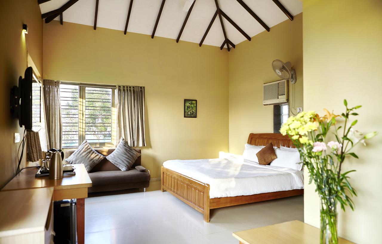 Savana Lake Resort Nashik Eksteriør billede